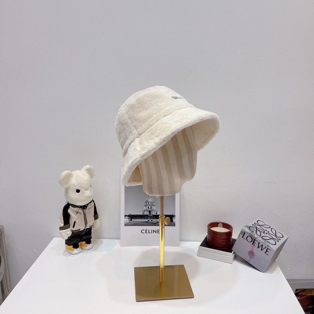 Balenciaga Faux Fur Bucket Hat in White - Picture 4 of 9
